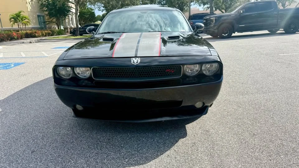 2010 Dodge Challenger 3rd Gen - Image 10 of 14