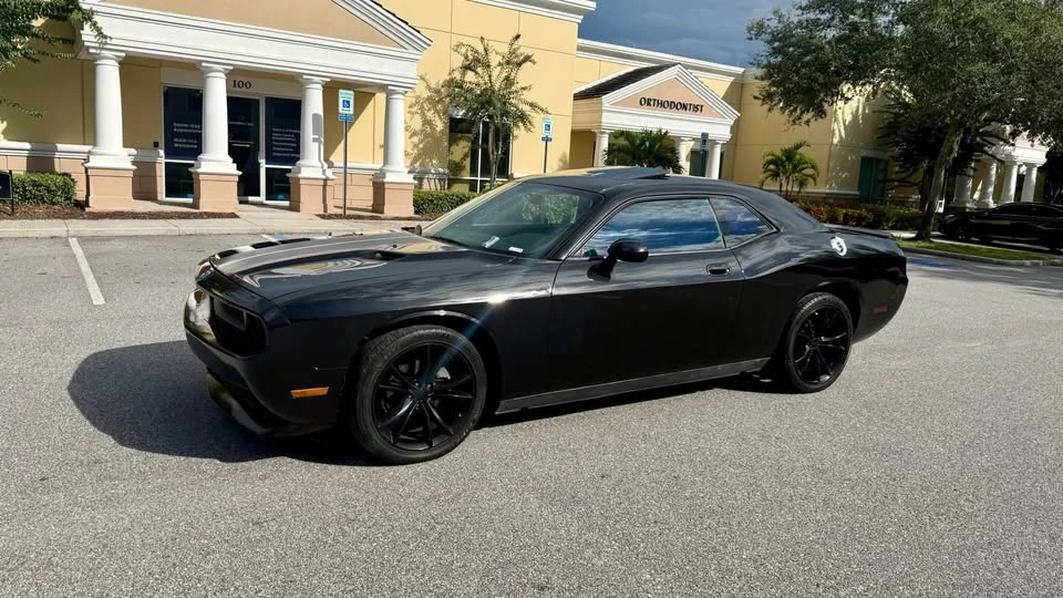 2010 Dodge Challenger 3rd Gen - Image 9 of 14