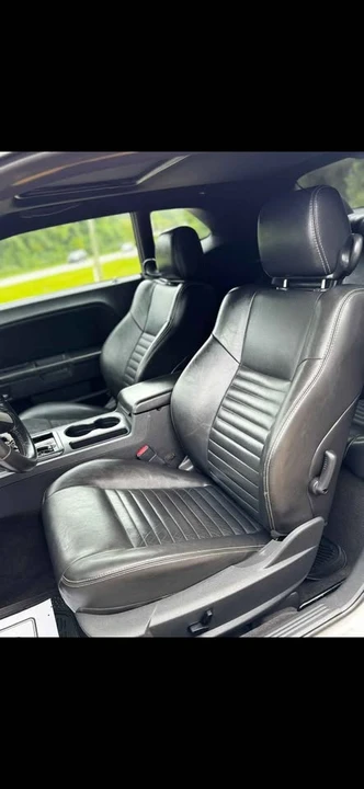 2010 Dodge Challenger 3rd Gen - Image 12 of 14