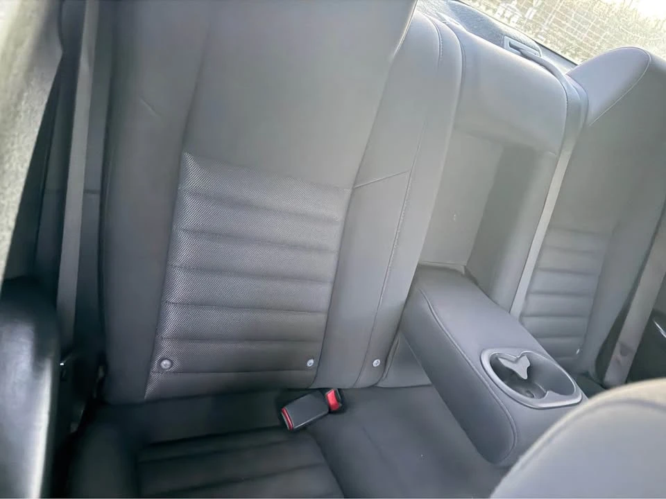 2010 Dodge Challenger 3rd Gen - Image 7 of 8