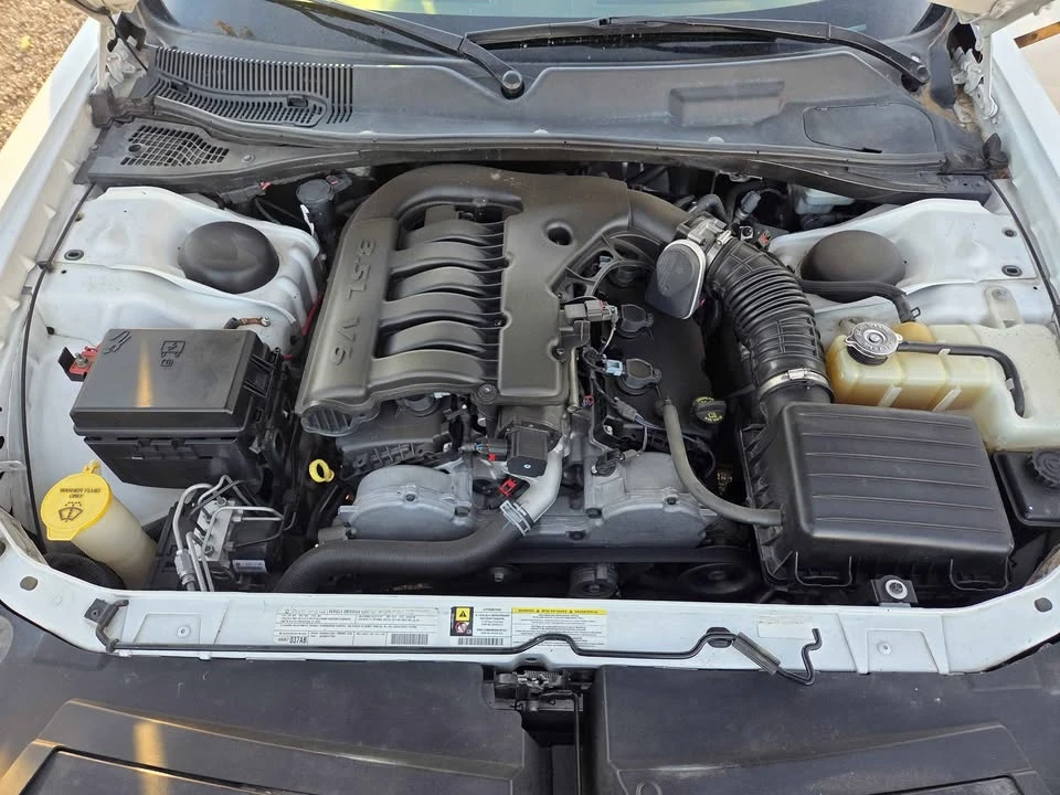 2010 Dodge Challenger 3rd Gen - Image 7 of 7