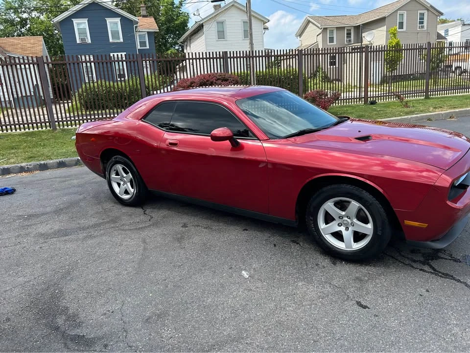 2010 Dodge Challenger 3rd Gen - Image 2 of 6