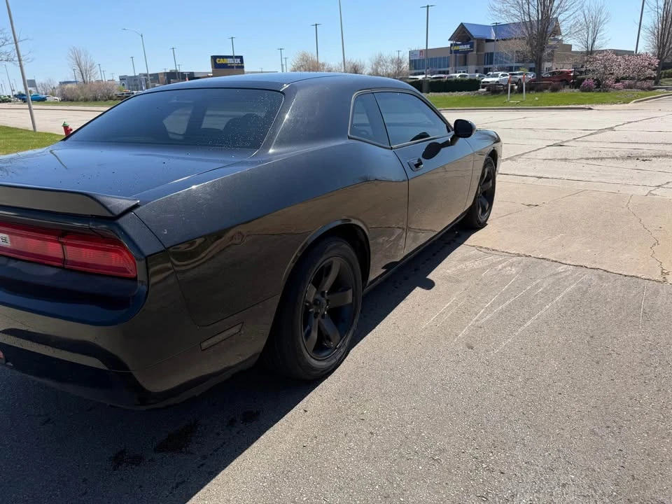2010 Dodge Challenger 3rd Gen - Image 3 of 7