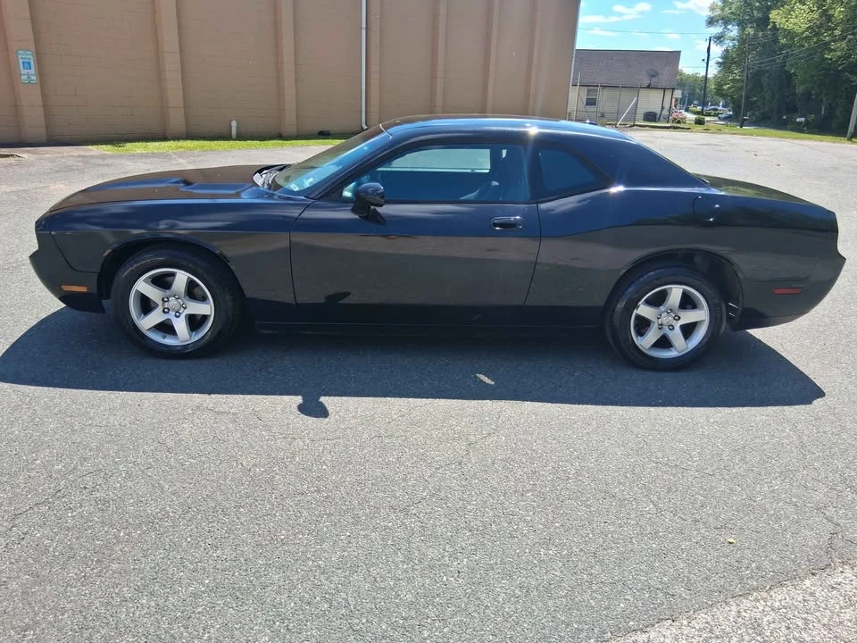 2010 Dodge Challenger 3rd Gen - Image 4 of 9