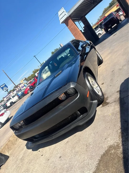 2010 Dodge Challenger 3rd Gen - Image 7 of 12