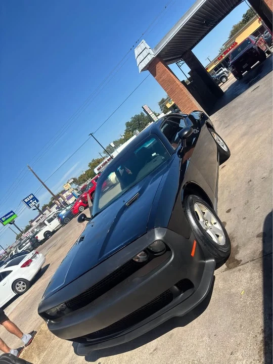 2010 Dodge Challenger 3rd Gen - Image 9 of 12
