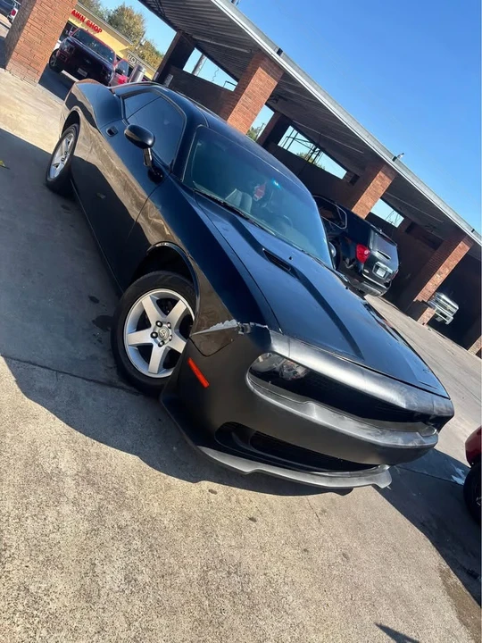 2010 Dodge Challenger 3rd Gen - Image 11 of 12