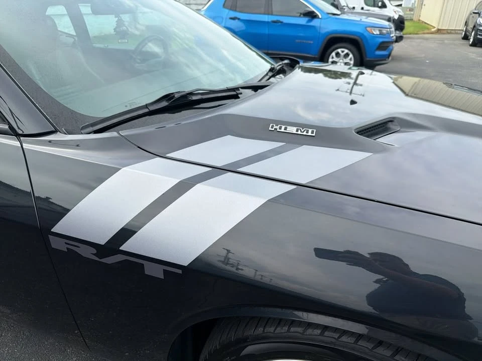 2010 Dodge Challenger 3rd Gen - Image 4 of 6