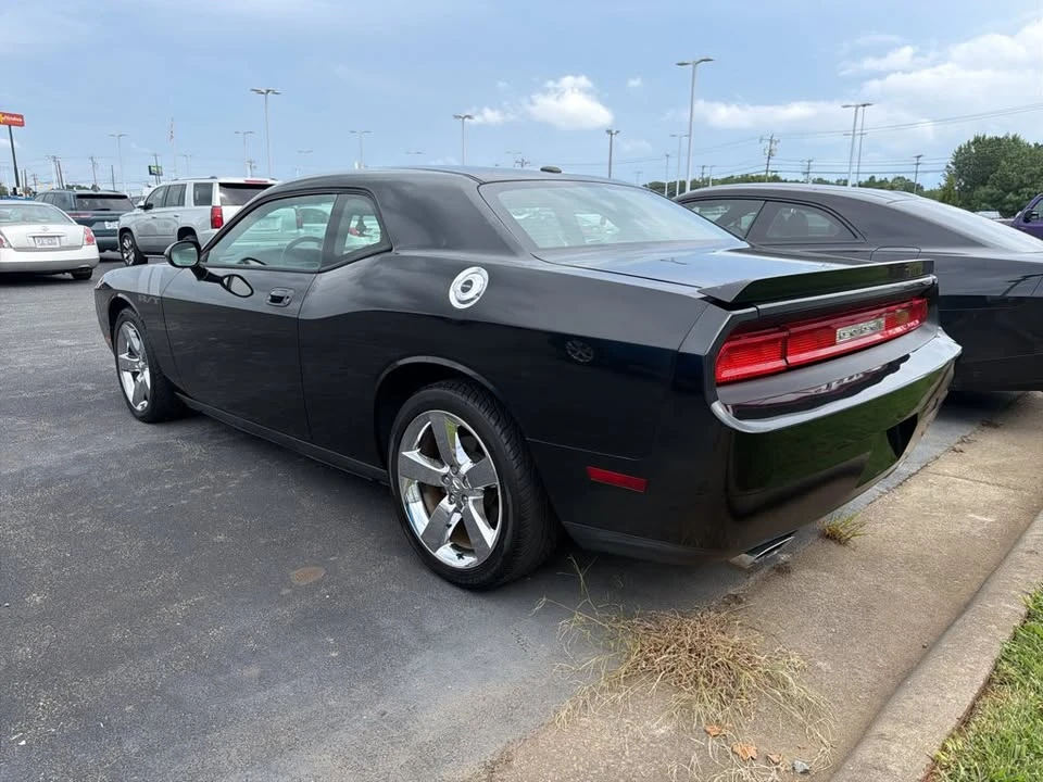 2010 Dodge Challenger 3rd Gen - Image 3 of 6
