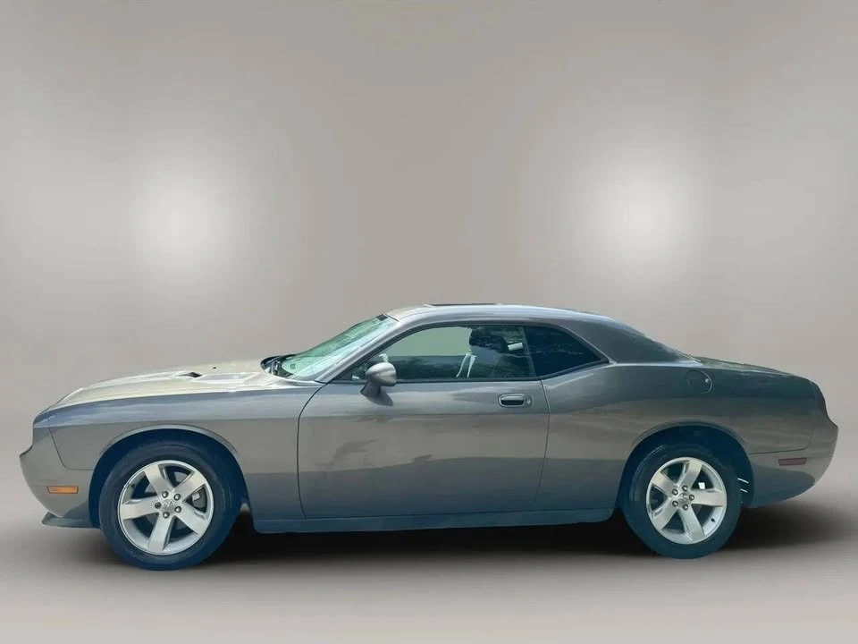 2010 Dodge Challenger 3rd Gen - Image 4 of 12