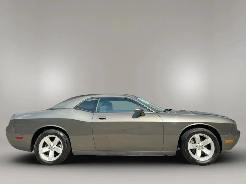 2010 Dodge Challenger 3rd Gen - Image 5 of 12