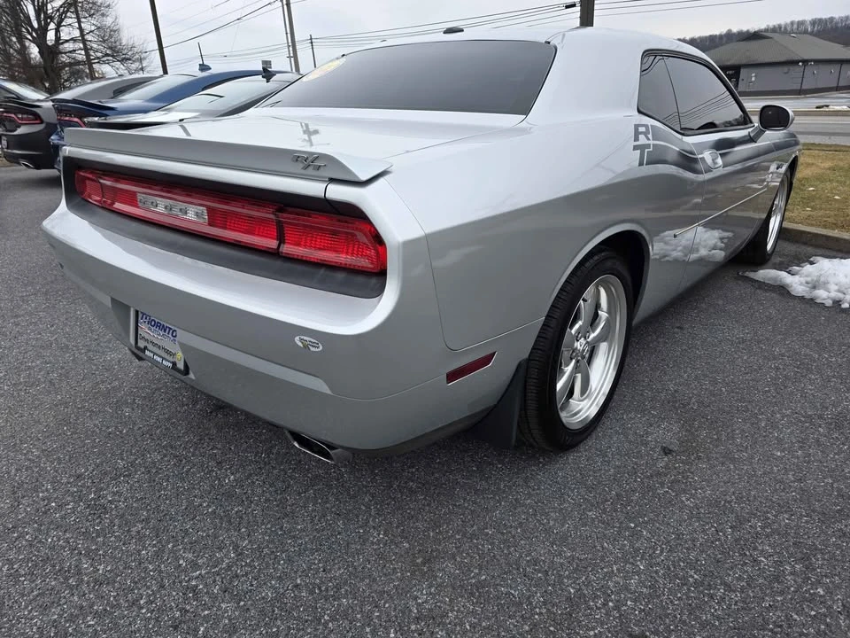 2010 Dodge Challenger 3rd Gen - Image 4 of 12
