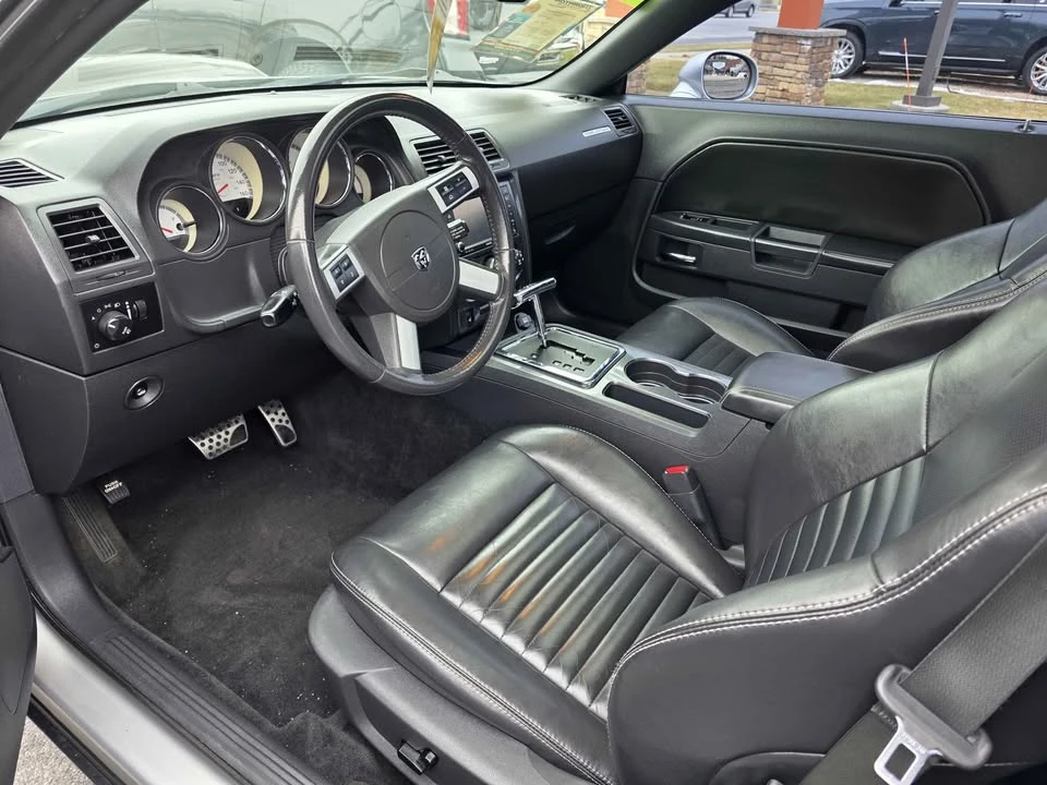 2010 Dodge Challenger 3rd Gen - Image 7 of 12