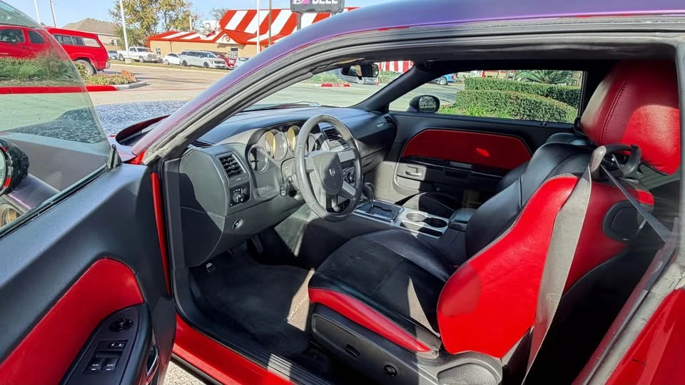 2010 Dodge Challenger 3rd Gen - Image 9 of 14