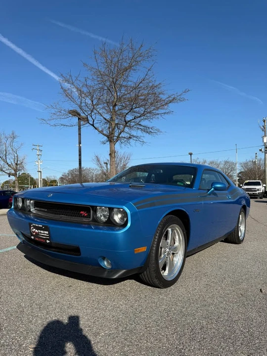 2010 Dodge Challenger 3rd Gen - Image 3 of 11