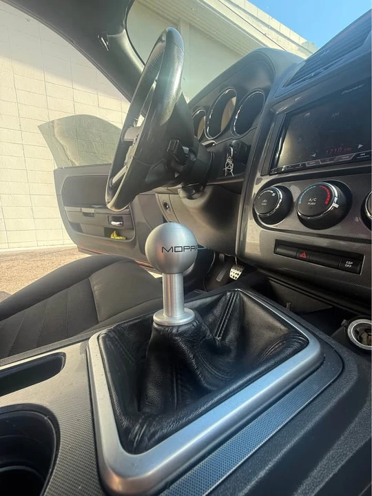 2010 Dodge Challenger 3rd Gen - Image 18 of 20