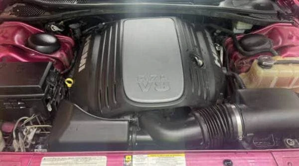 2010 Dodge Challenger 3rd Gen - Image 14 of 19