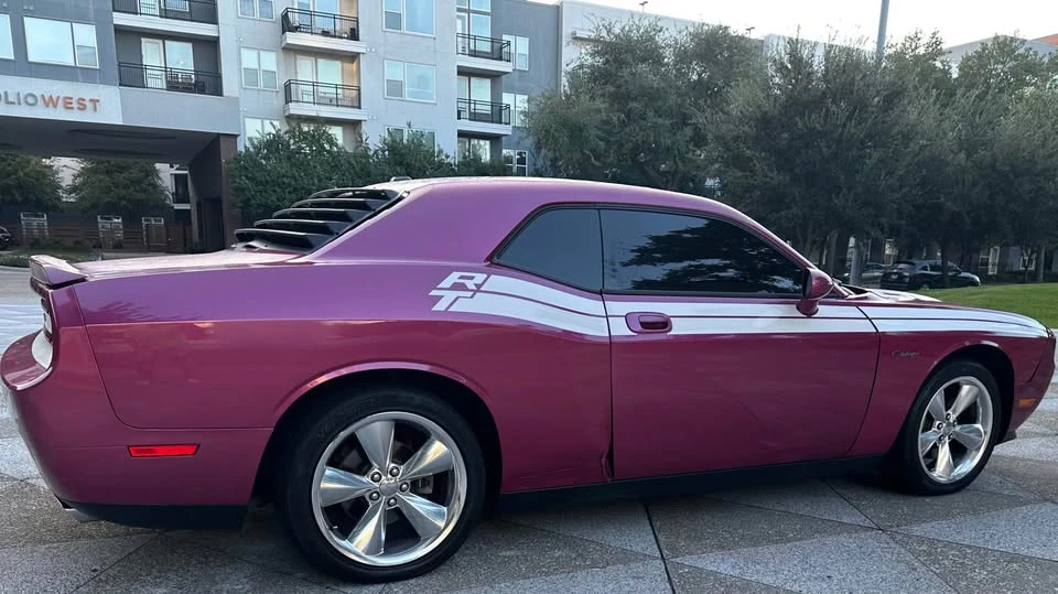 2010 Dodge Challenger 3rd Gen - Image 9 of 19