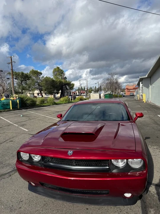 2010 Dodge Challenger 3rd Gen - Image 2 of 20