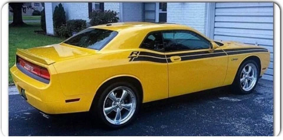 2010 Dodge Challenger 3rd Gen - Image 2 of 2