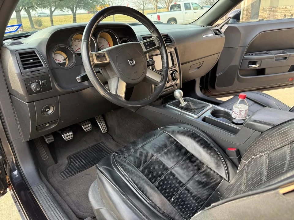 2010 Dodge Challenger 3rd Gen - Image 10 of 15