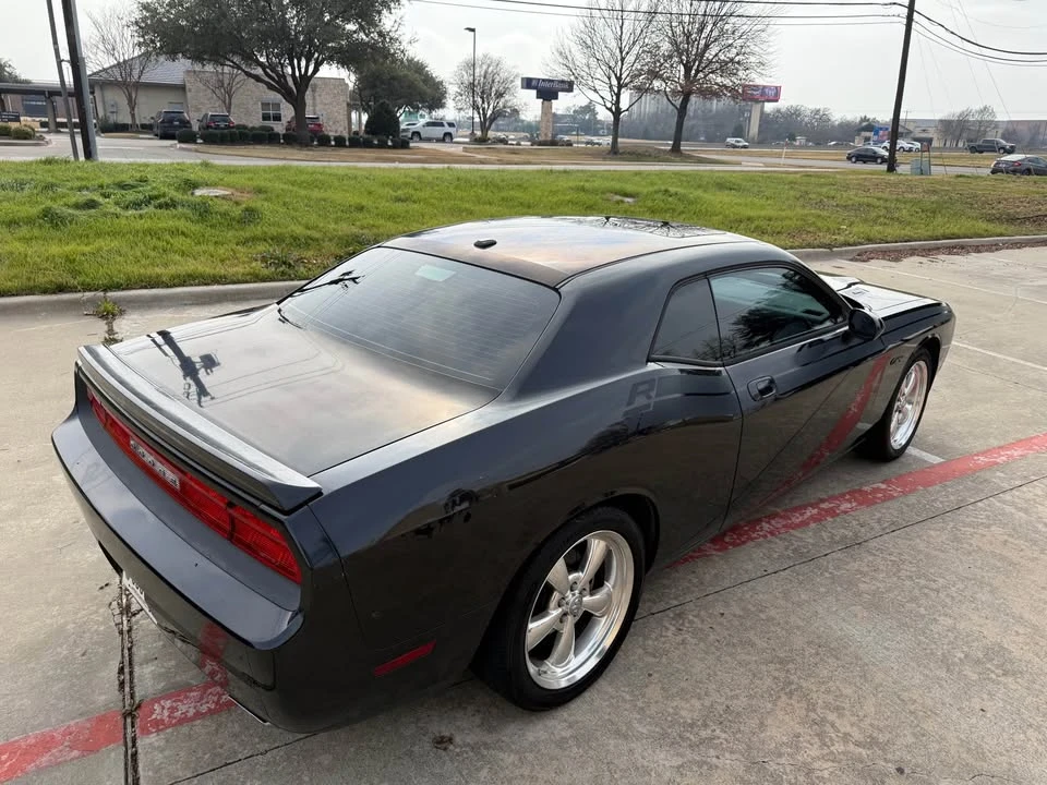 2010 Dodge Challenger 3rd Gen - Image 4 of 15