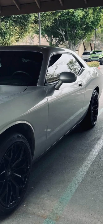 2010 Dodge Challenger 3rd Gen - Image 18 of 19