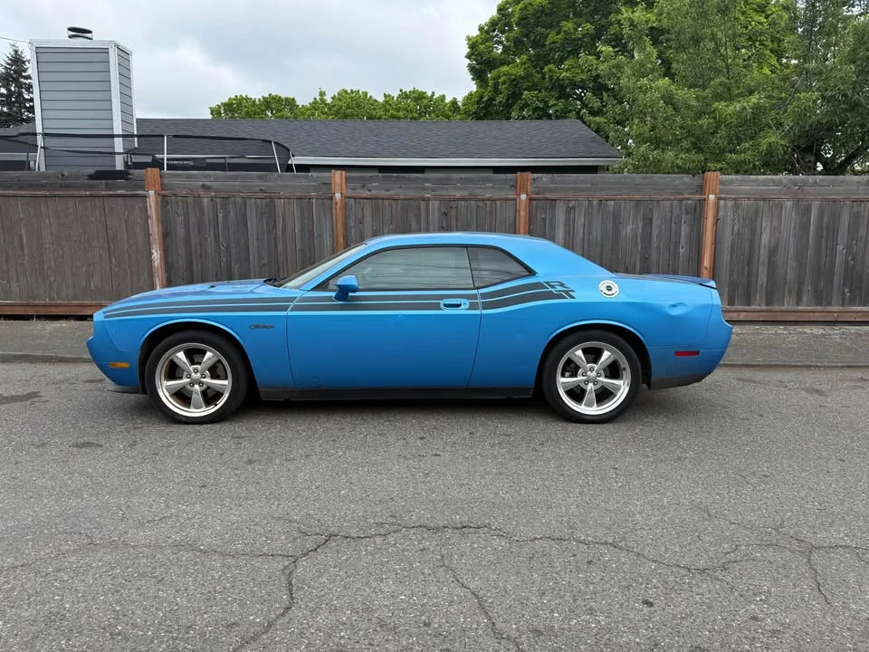 2010 Dodge Challenger 3rd Gen - Image 2 of 12