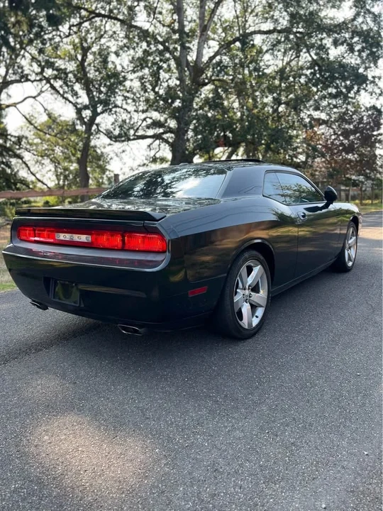2010 Dodge Challenger 3rd Gen - Image 10 of 10