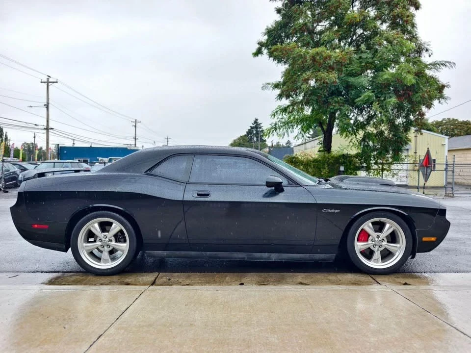 2010 Dodge Challenger 3rd Gen - Image 7 of 17