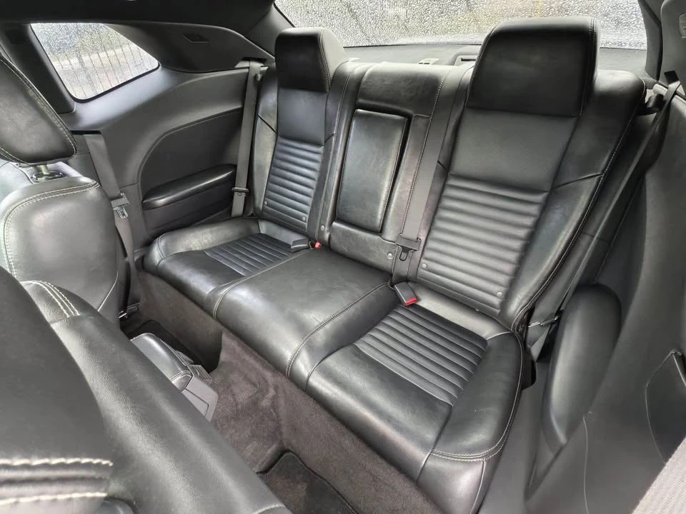 2010 Dodge Challenger 3rd Gen - Image 11 of 17