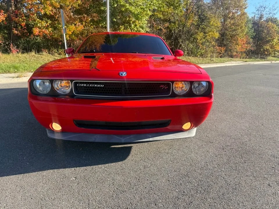 2010 Dodge Challenger 3rd Gen - Image 4 of 10