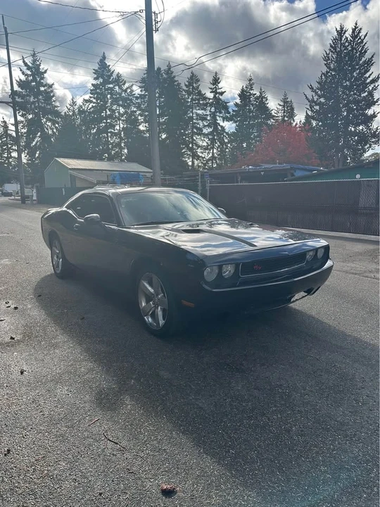 2010 Dodge Challenger 3rd Gen - Image 6 of 17