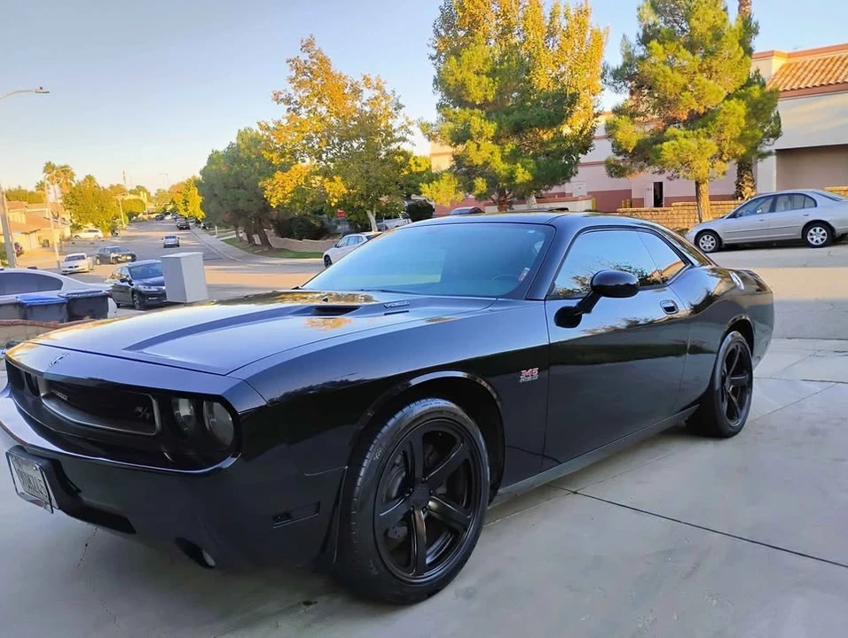 2010 Dodge Challenger 3rd Gen - Image 4 of 7