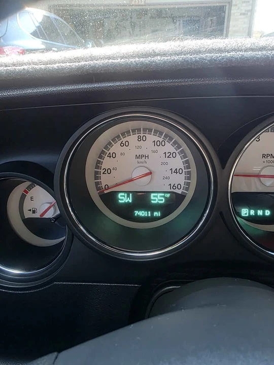 2010 Dodge Challenger 3rd Gen - Image 3 of 19