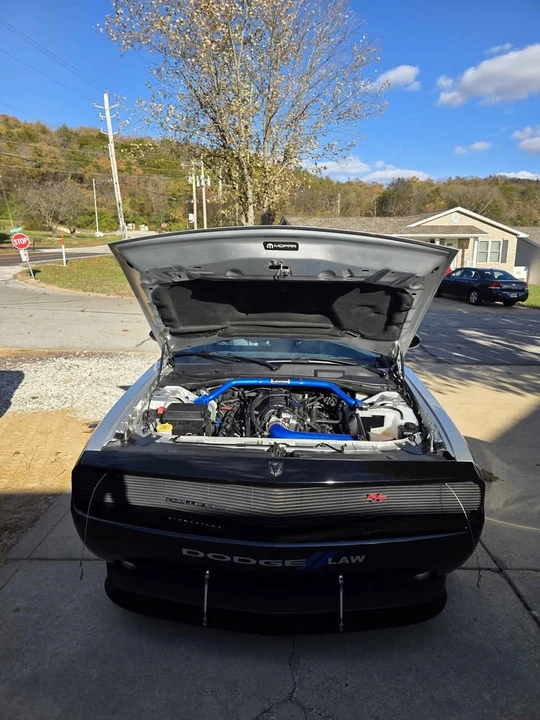 2010 Dodge Challenger 3rd Gen - Image 16 of 19