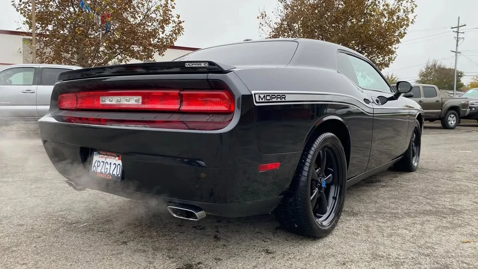 2010 Dodge Challenger 3rd Gen - Image 3 of 15