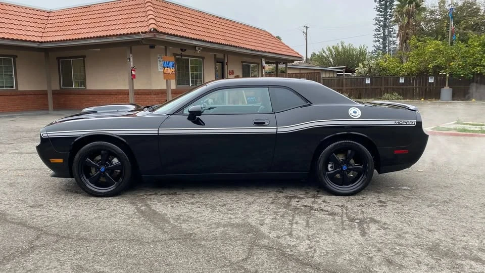 2010 Dodge Challenger 3rd Gen - Image 5 of 15