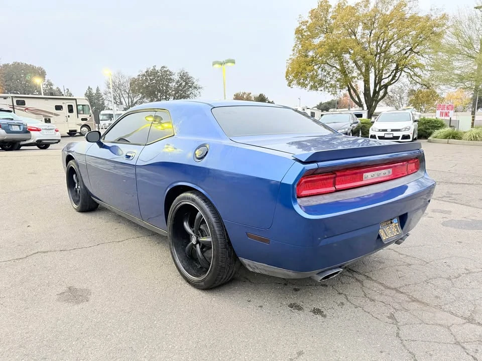 2010 Dodge Challenger 3rd Gen - Image 2 of 16