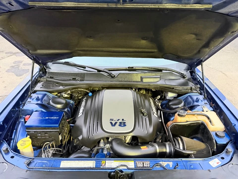 2010 Dodge Challenger 3rd Gen - Image 15 of 16