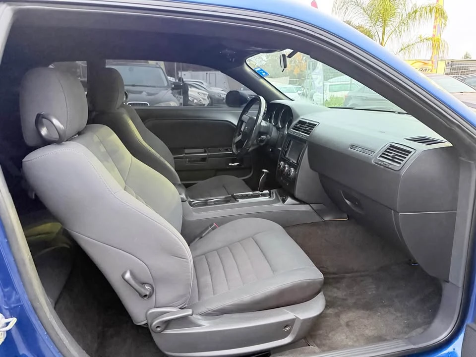 2010 Dodge Challenger 3rd Gen - Image 8 of 16
