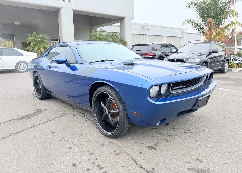 2010 Dodge Challenger 3rd Gen - Image 3 of 16