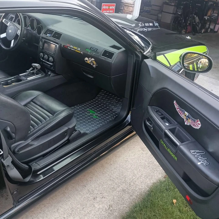 2010 Dodge Challenger 3rd Gen - Image 7 of 10