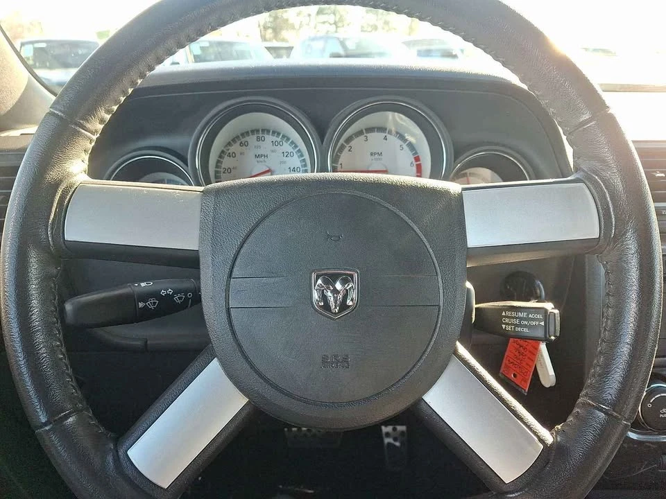 2010 Dodge Challenger 3rd Gen - Image 14 of 19