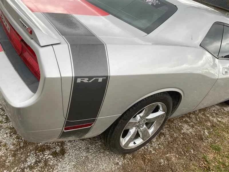 2010 Dodge Challenger 3rd Gen - Image 3 of 4