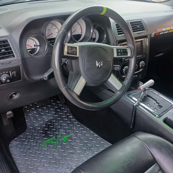 2010 Dodge Challenger 3rd Gen - Image 6 of 10