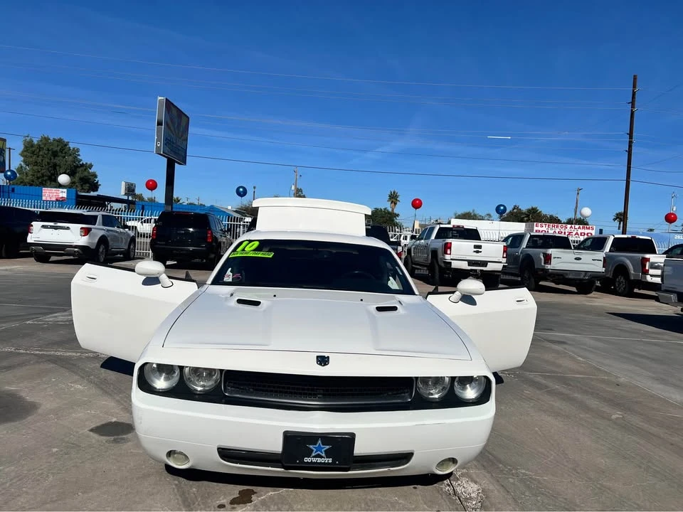 2010 Dodge Challenger 3rd Gen - Image 4 of 14