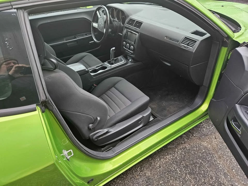 2010 Dodge Challenger 3rd Gen - Image 10 of 20