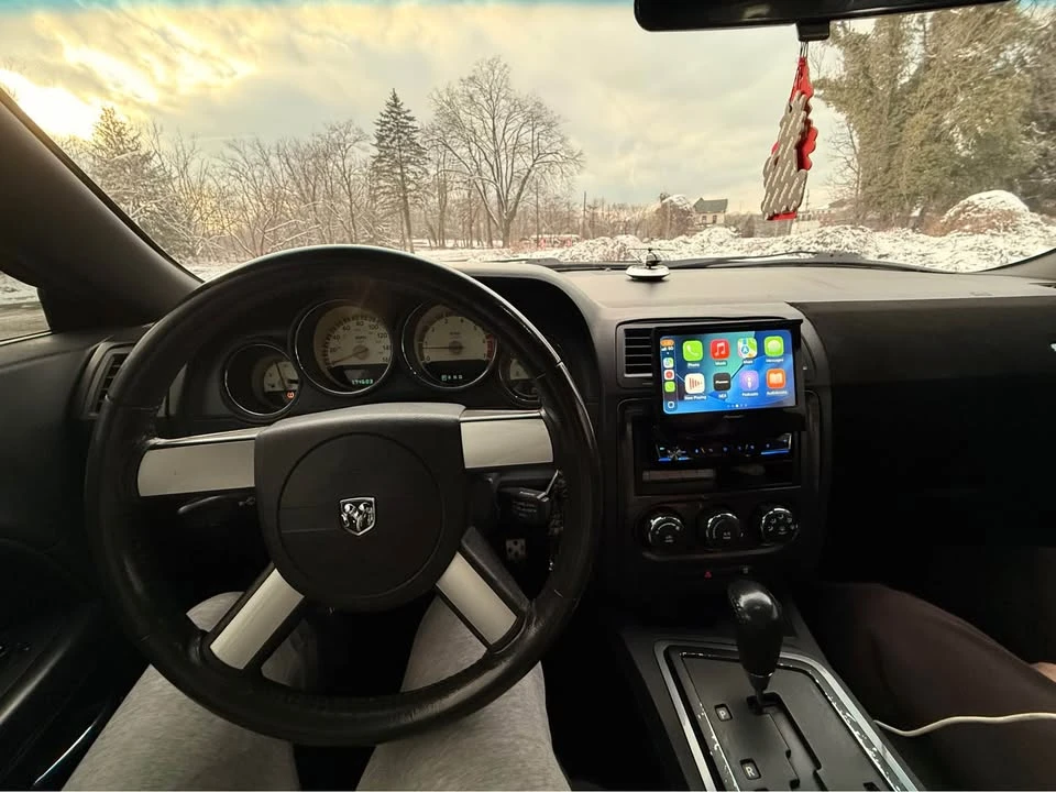 2010 Dodge Challenger 3rd Gen - Image 3 of 4