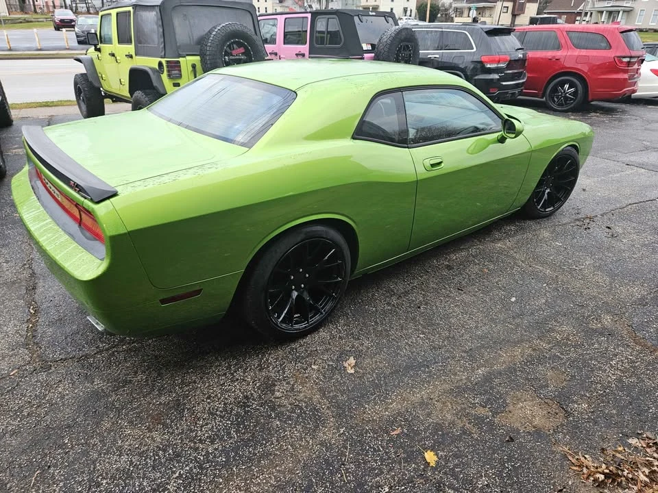 2010 Dodge Challenger 3rd Gen - Image 17 of 20